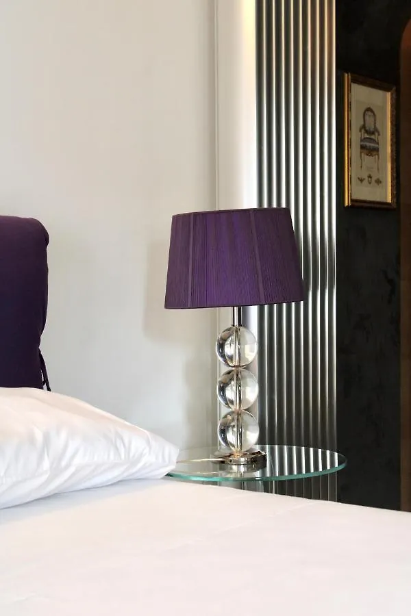 48 Fourty Eight Luxury Suites Rome 0*,  Italy